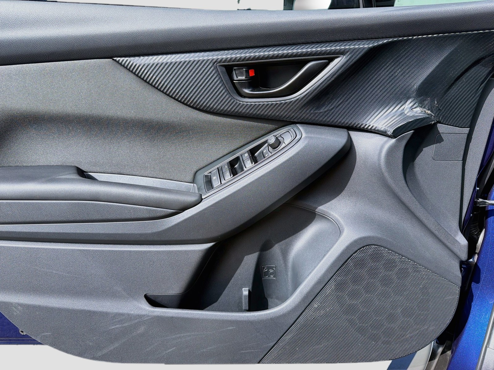 Used 2022 Sapphire Blue Subaru Base image 19