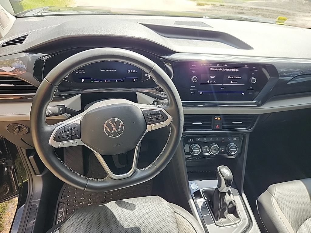 Used 2022 Deep Black Pearl Volkswagen SEL image 4