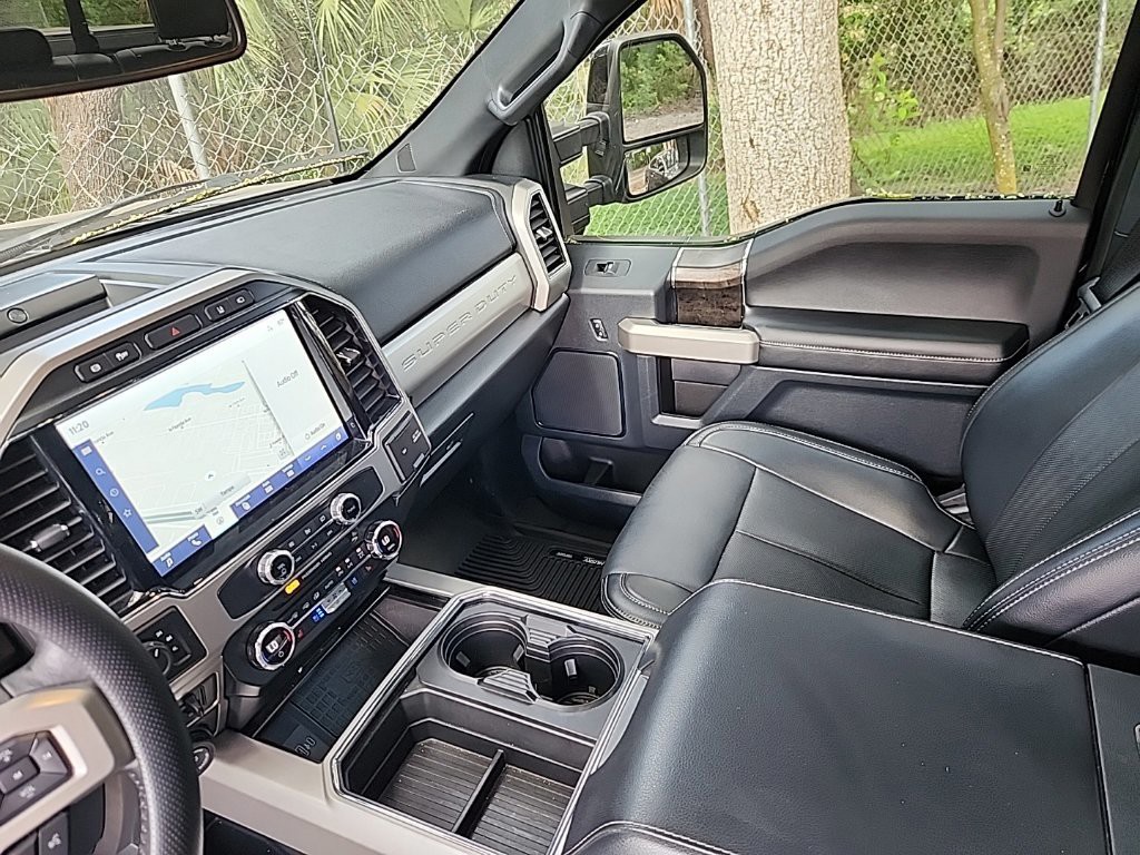 Used 2022 Agate Black Metallic Ford LARIAT image 6