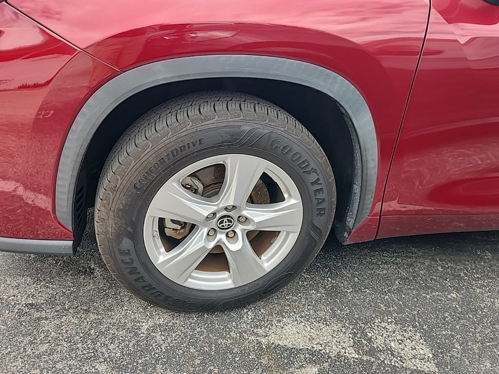 Used 2020 Ruby Flare Pearl Toyota LE image 7