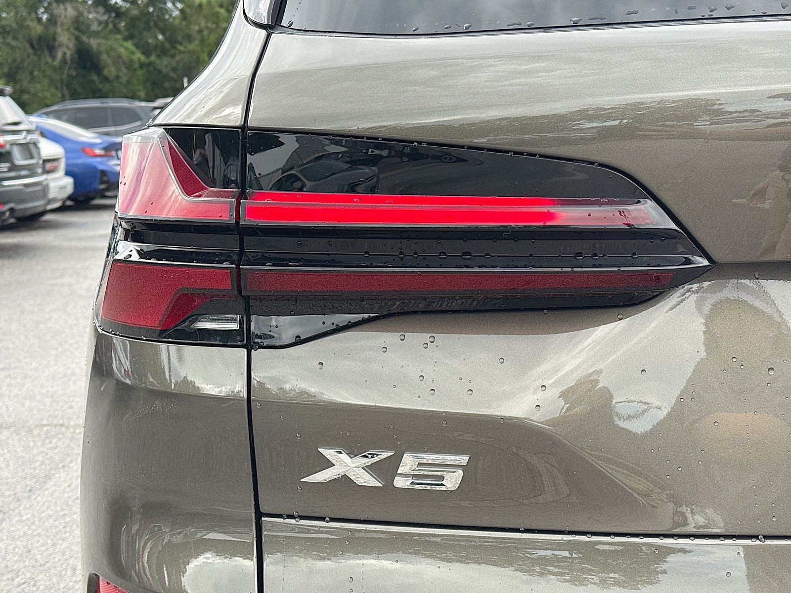 New 2026 Manhattan Green Metallic BMW xDrive40i image 10