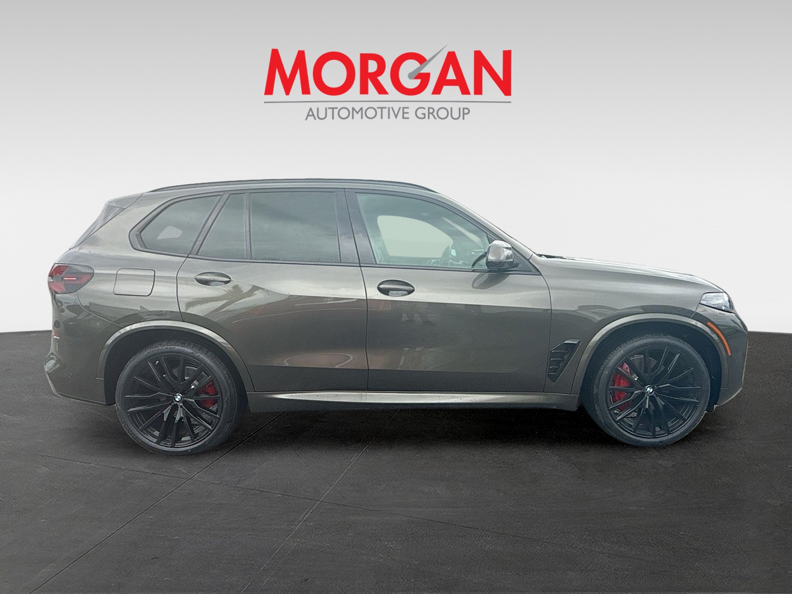 New 2026 Manhattan Green Metallic BMW xDrive40i image 2