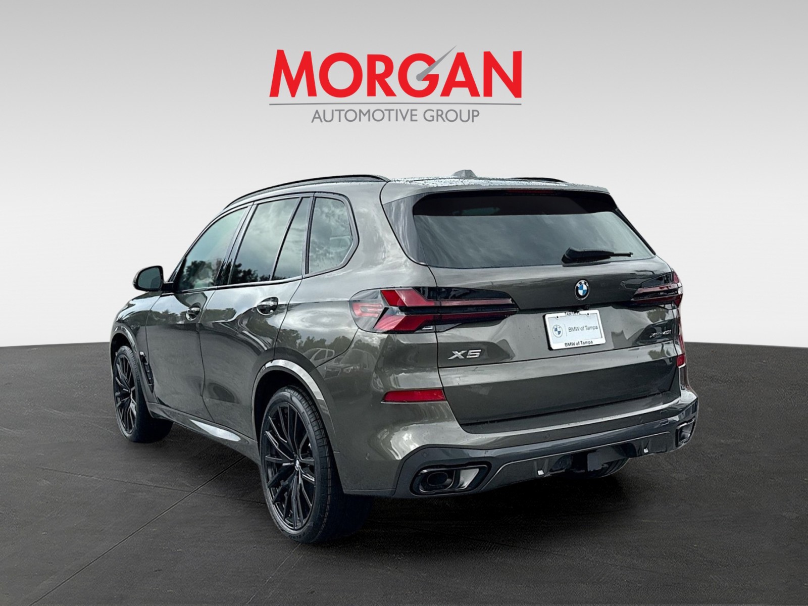 New 2026 Manhattan Green Metallic BMW xDrive40i image 5