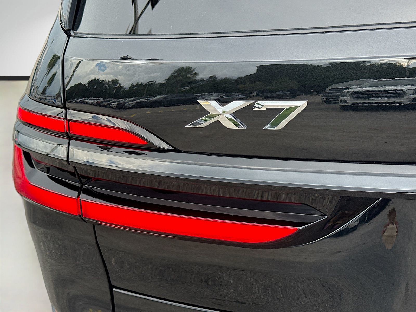 New 2027 Black Sapphire Metallic BMW xDrive40i image 10