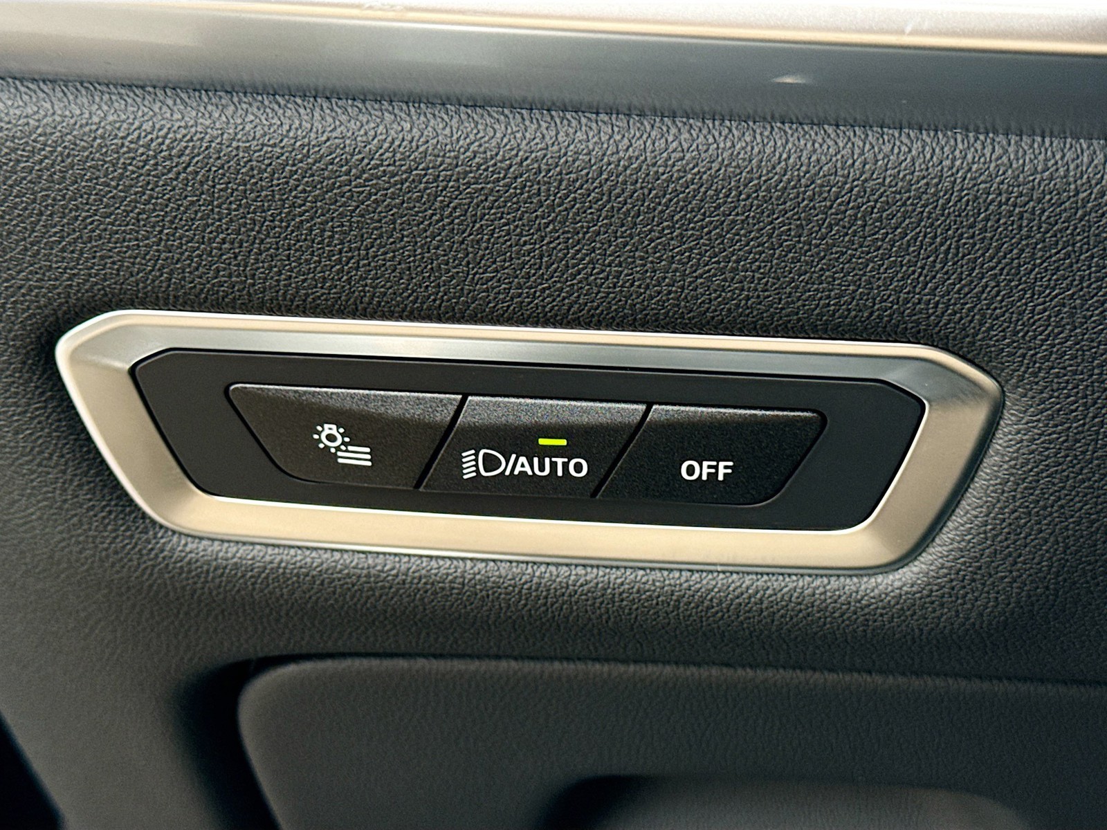 New 2027 Black Sapphire Metallic BMW xDrive40i image 37