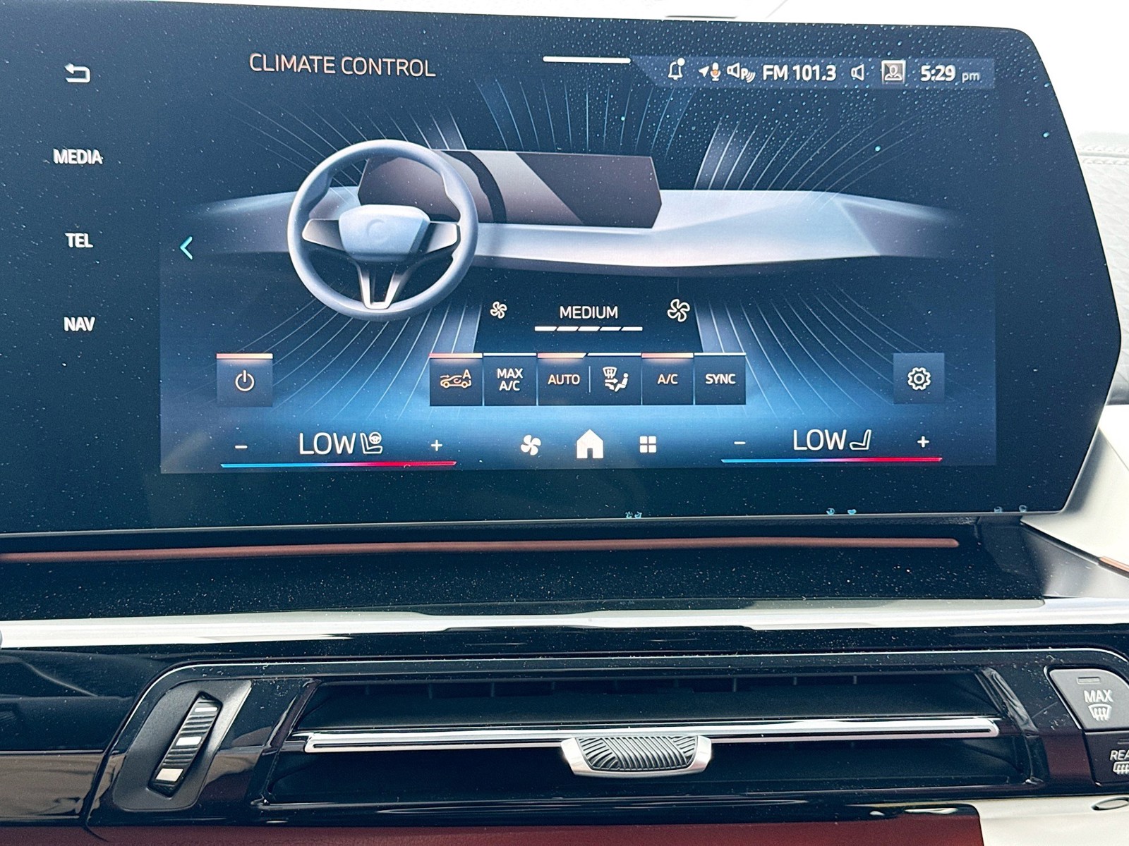 New 2026 Black Sapphire Metallic BMW xDrive28i image 34