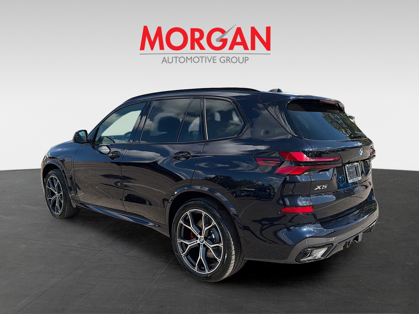 New 2026 Carbon Black Metallic BMW xDrive50e image 5