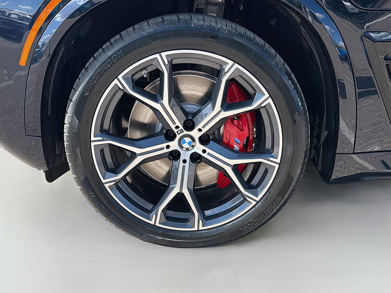 New 2026 Carbon Black Metallic BMW xDrive50e image 42