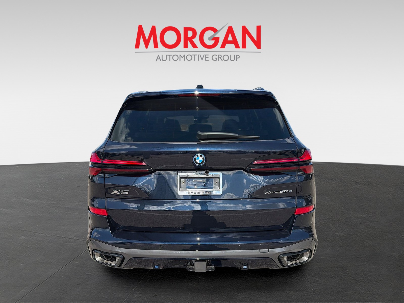 New 2026 Carbon Black Metallic BMW xDrive50e image 4