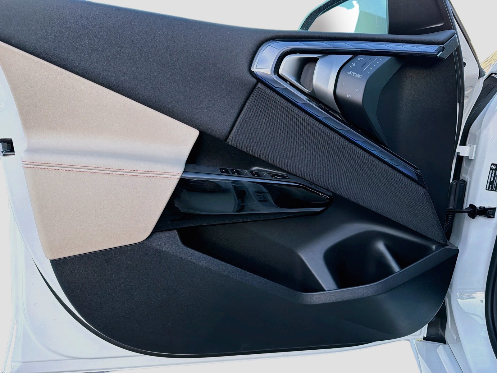 New 2026 Alpine White BMW 30 xDrive image 22
