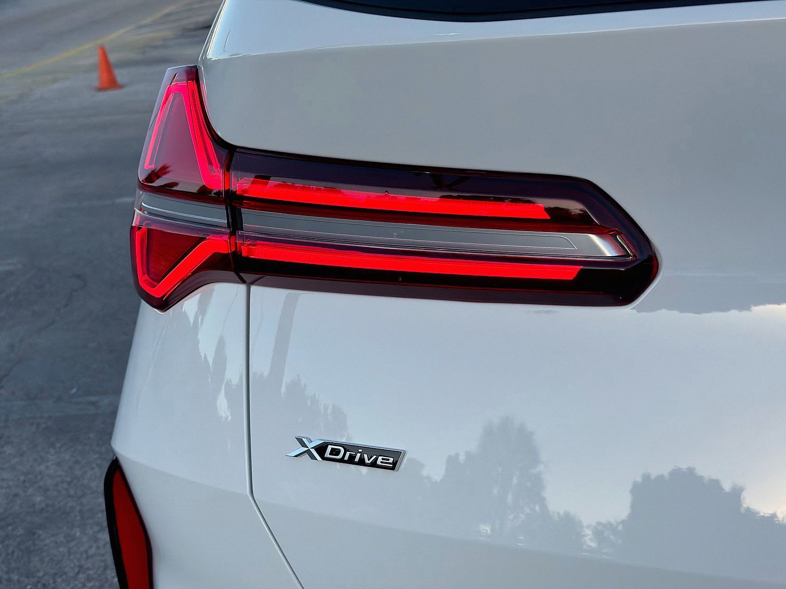 New 2026 Alpine White BMW 30 xDrive image 10