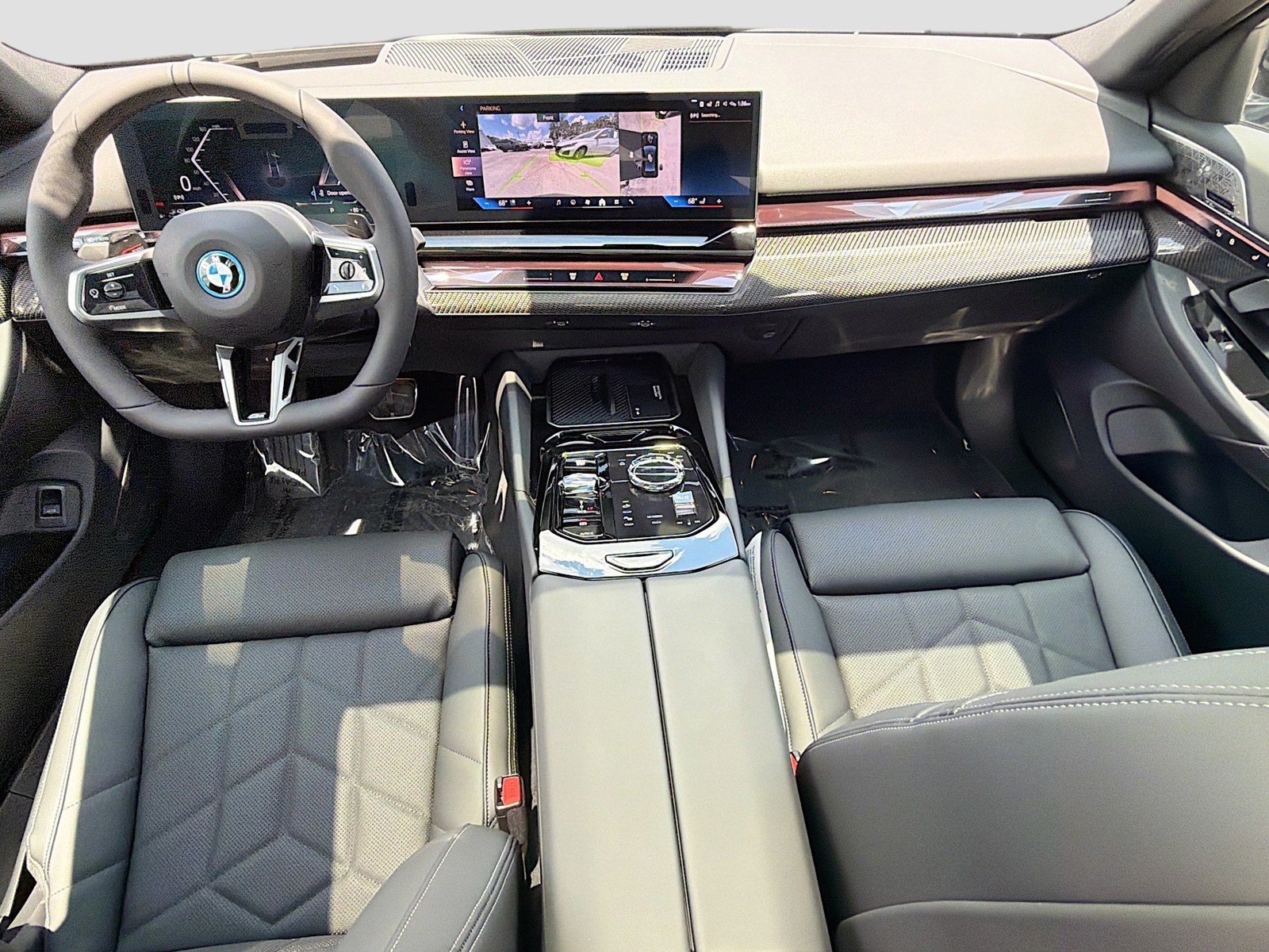 New 2027 Black Sapphire Metallic BMW 550e xDrive image 15