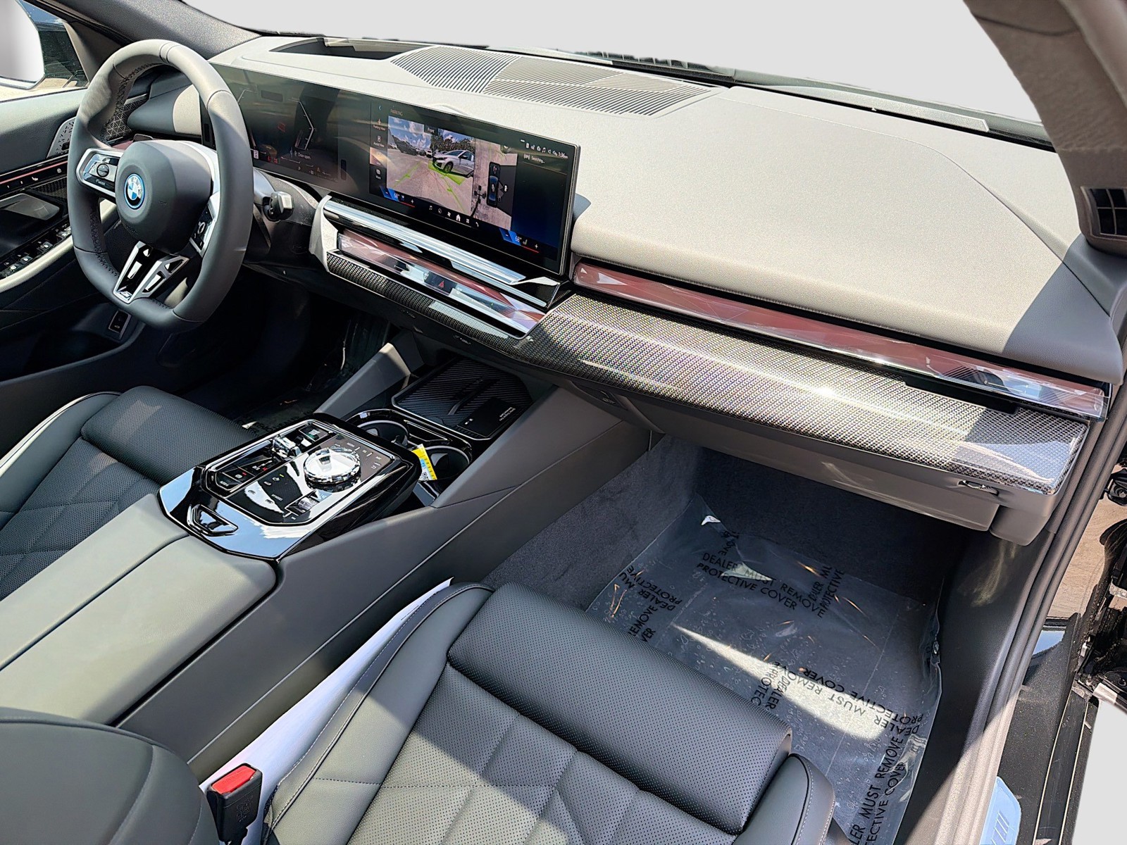 New 2027 Black Sapphire Metallic BMW 550e xDrive image 13