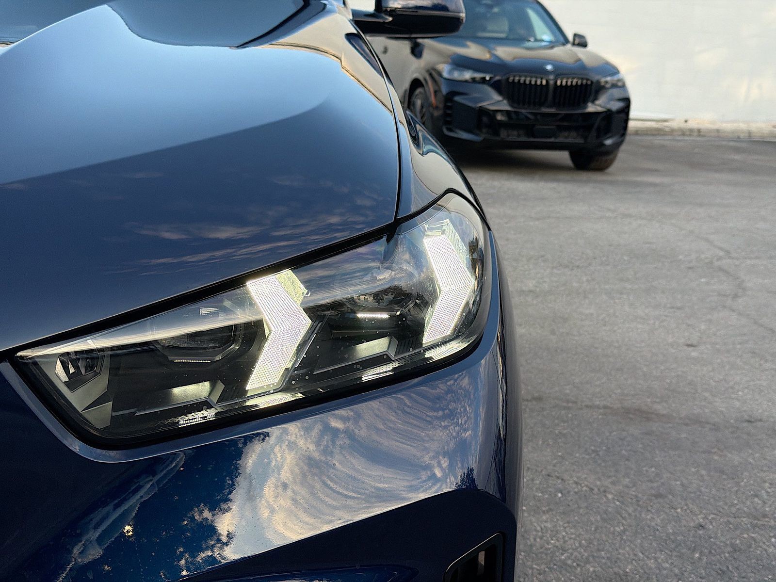 New 2026 Tanzanite Blue II Metallic BMW xDrive50e image 9