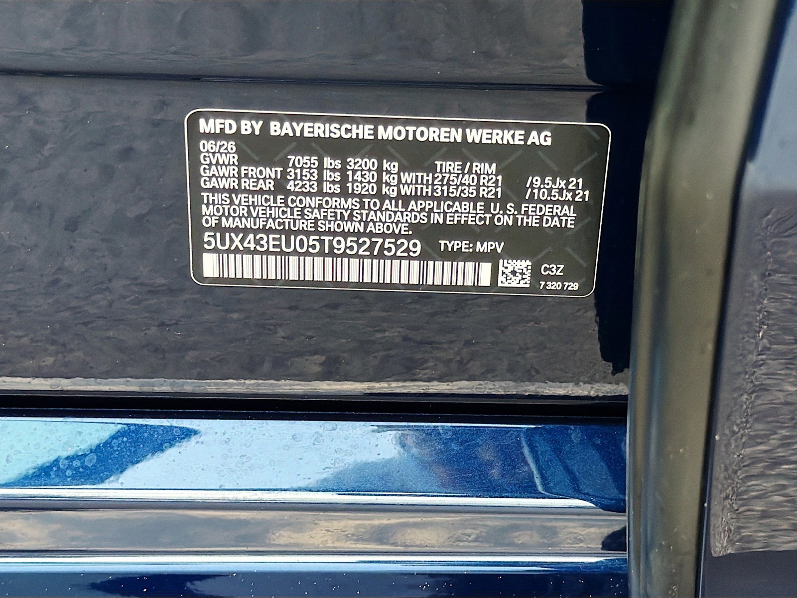New 2026 Tanzanite Blue II Metallic BMW xDrive50e image 41