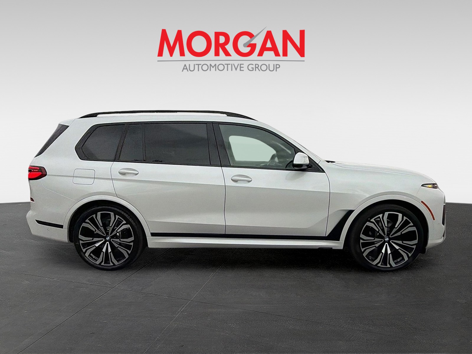 New 2027 Mineral White Metallic BMW xDrive40i image 2