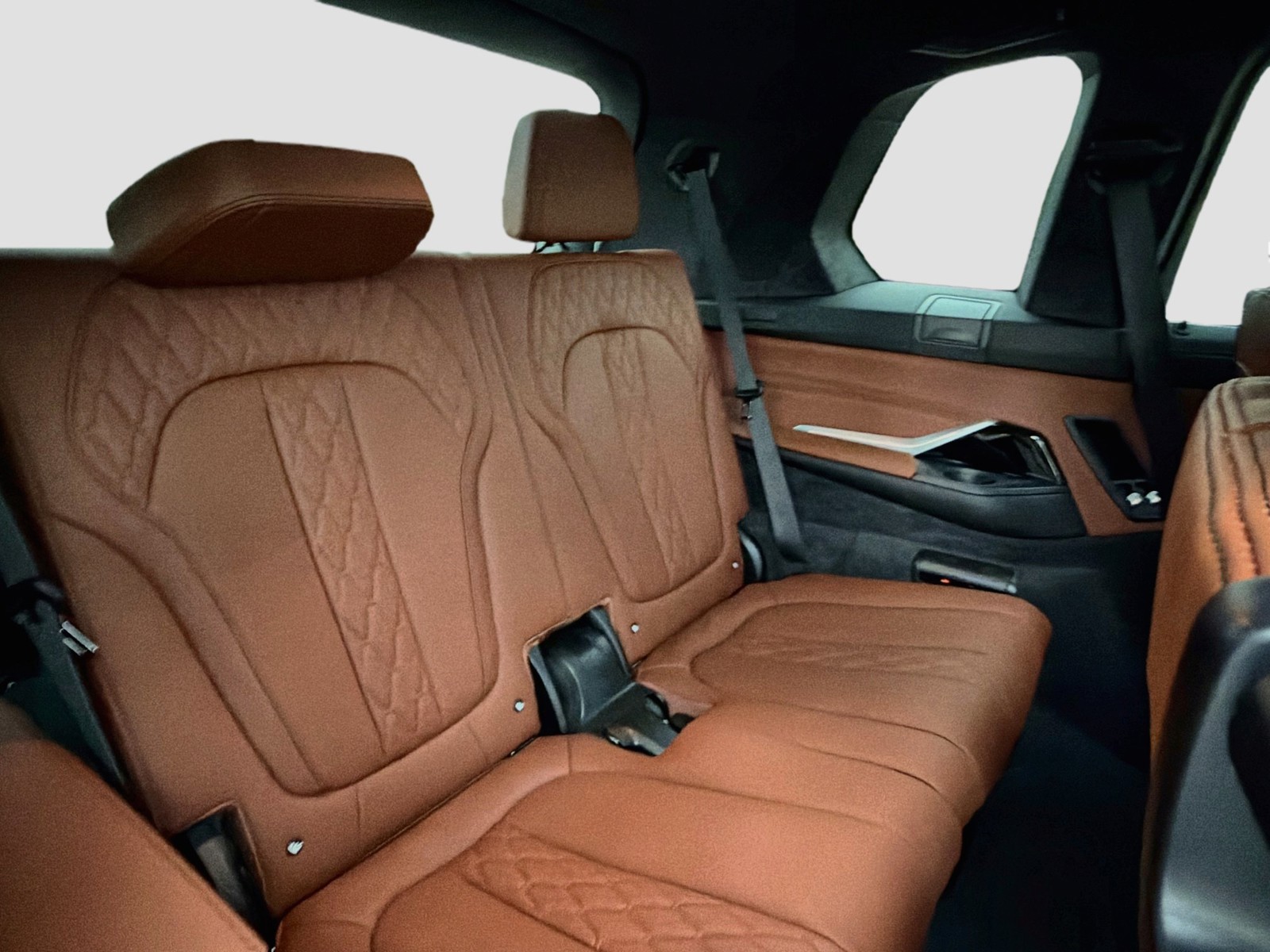 New 2027 Mineral White Metallic BMW xDrive40i image 22