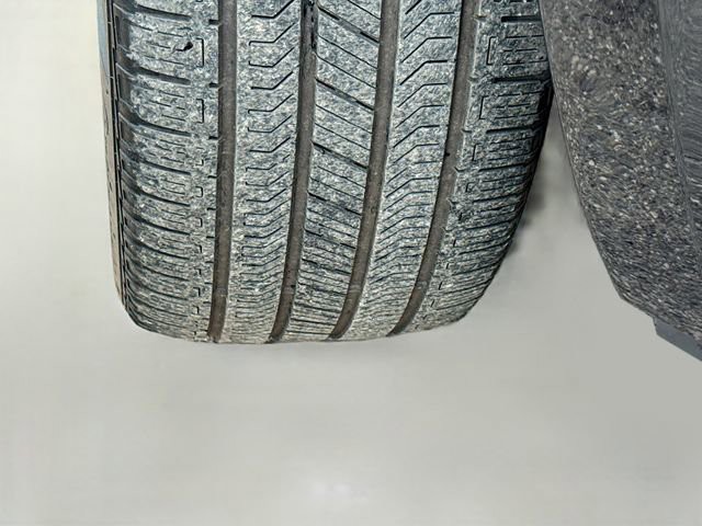 Used 2023 Carpathian Gray Premium Metallic Land Rover Carpathian Edition image 43