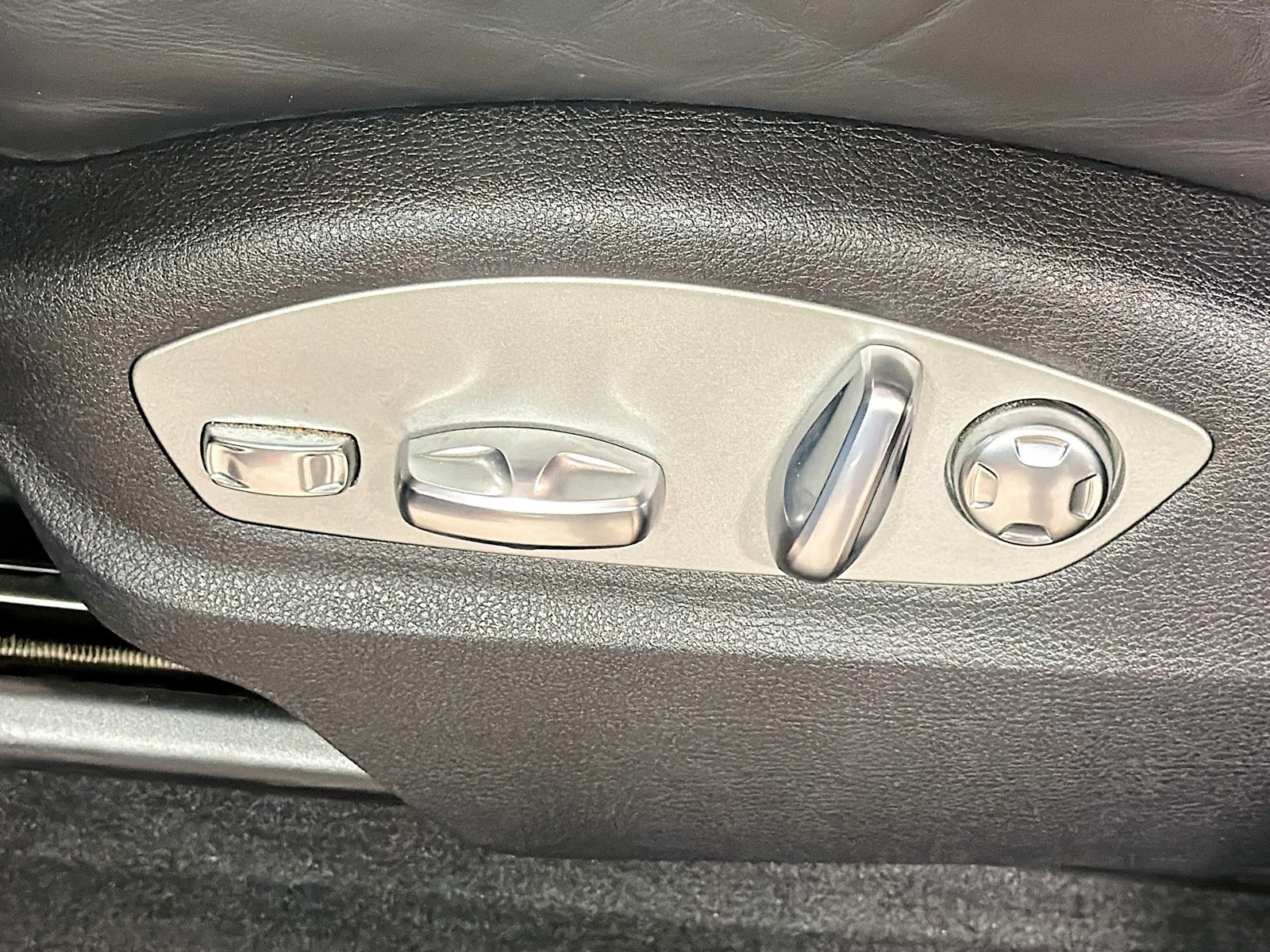 Certified Used 2023 Dolomite Silver Metallic Porsche  image 24