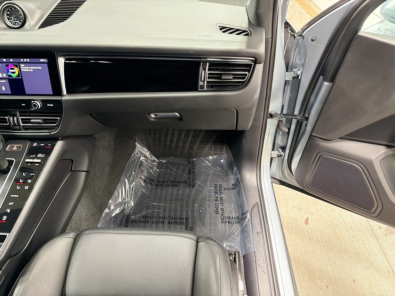 Certified Used 2023 Dolomite Silver Metallic Porsche  image 17