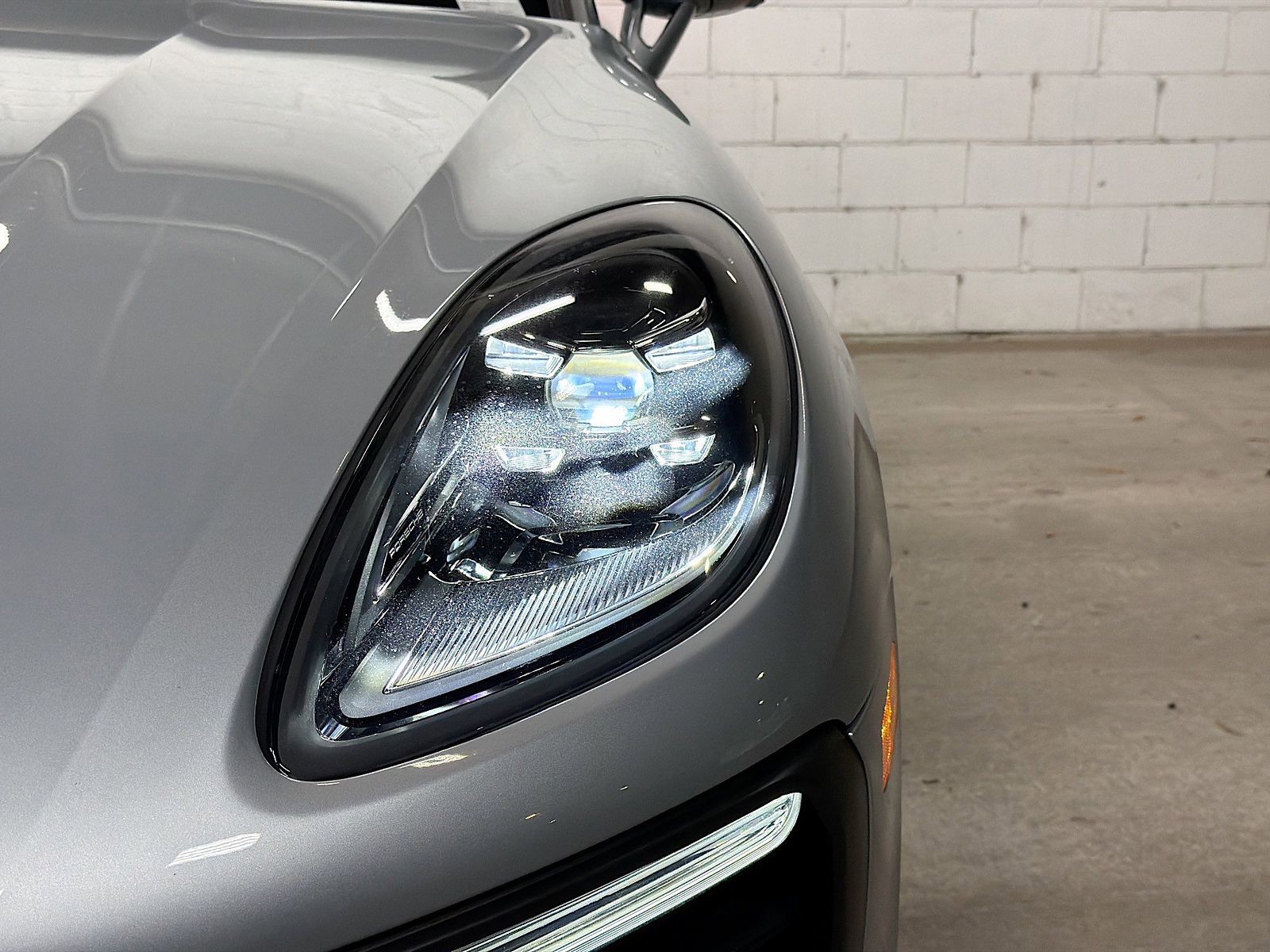 Certified Used 2023 Dolomite Silver Metallic Porsche  image 10