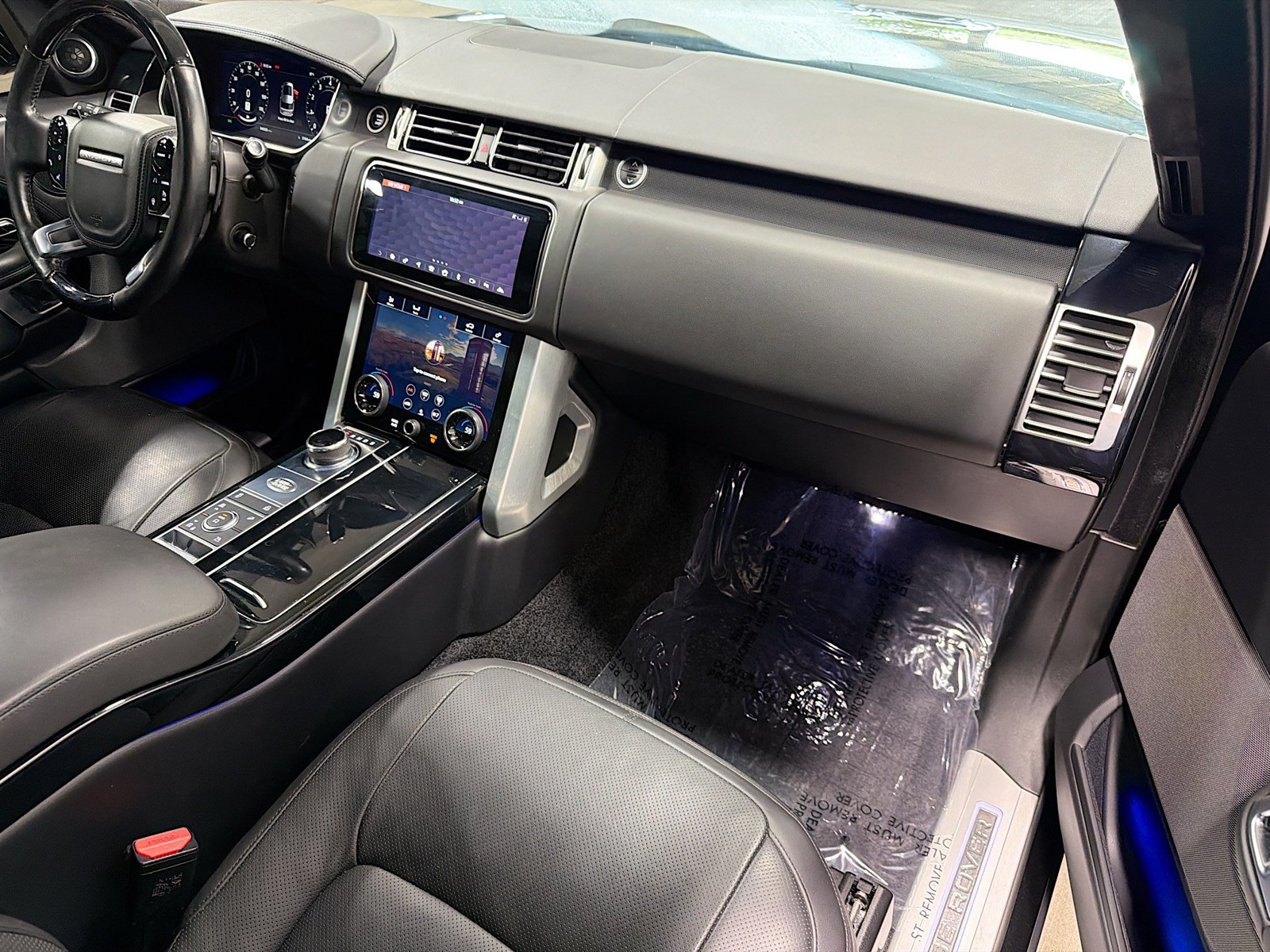 Used 2021 Santorini Black Metallic Land Rover P525 Westminster image 13