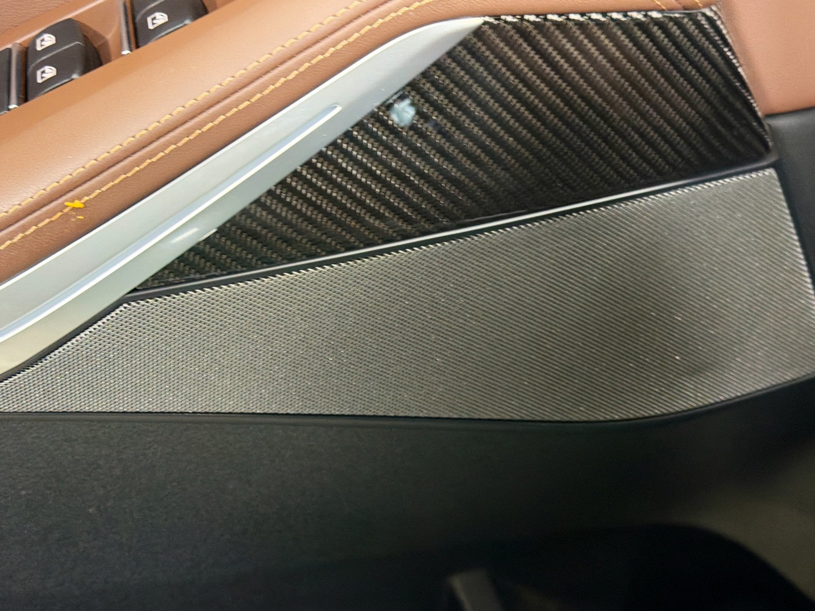 Used 2024 British Racing Green BMW M60i image 24