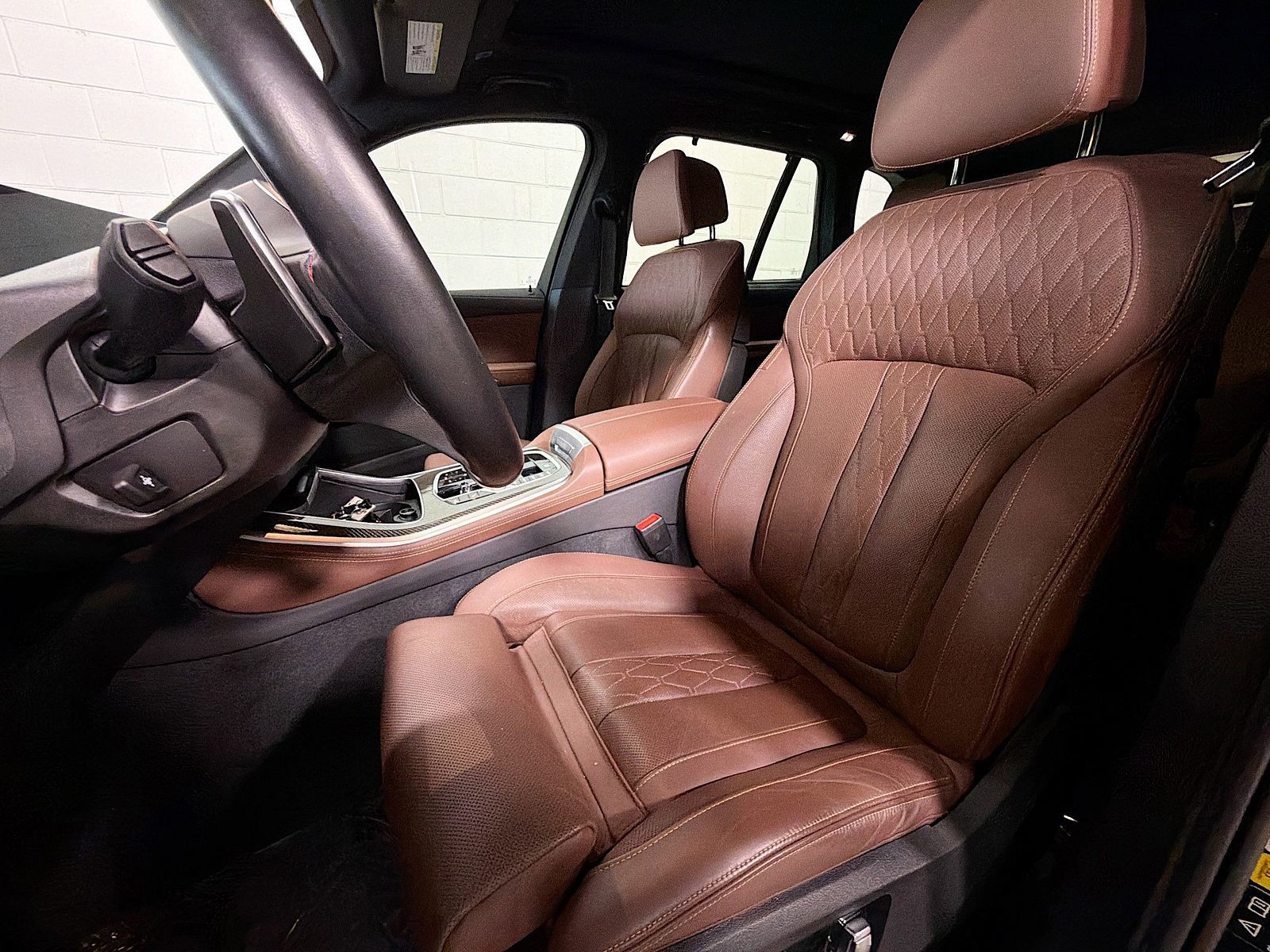 Used 2024 British Racing Green BMW M60i image 5