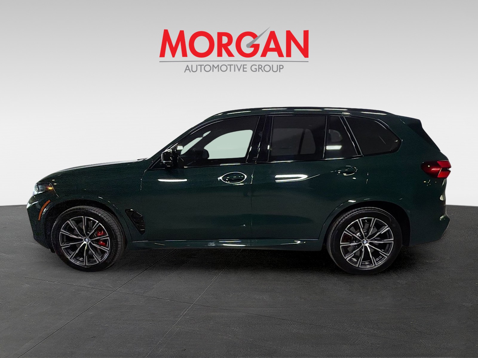 Used 2024 British Racing Green BMW M60i image 2