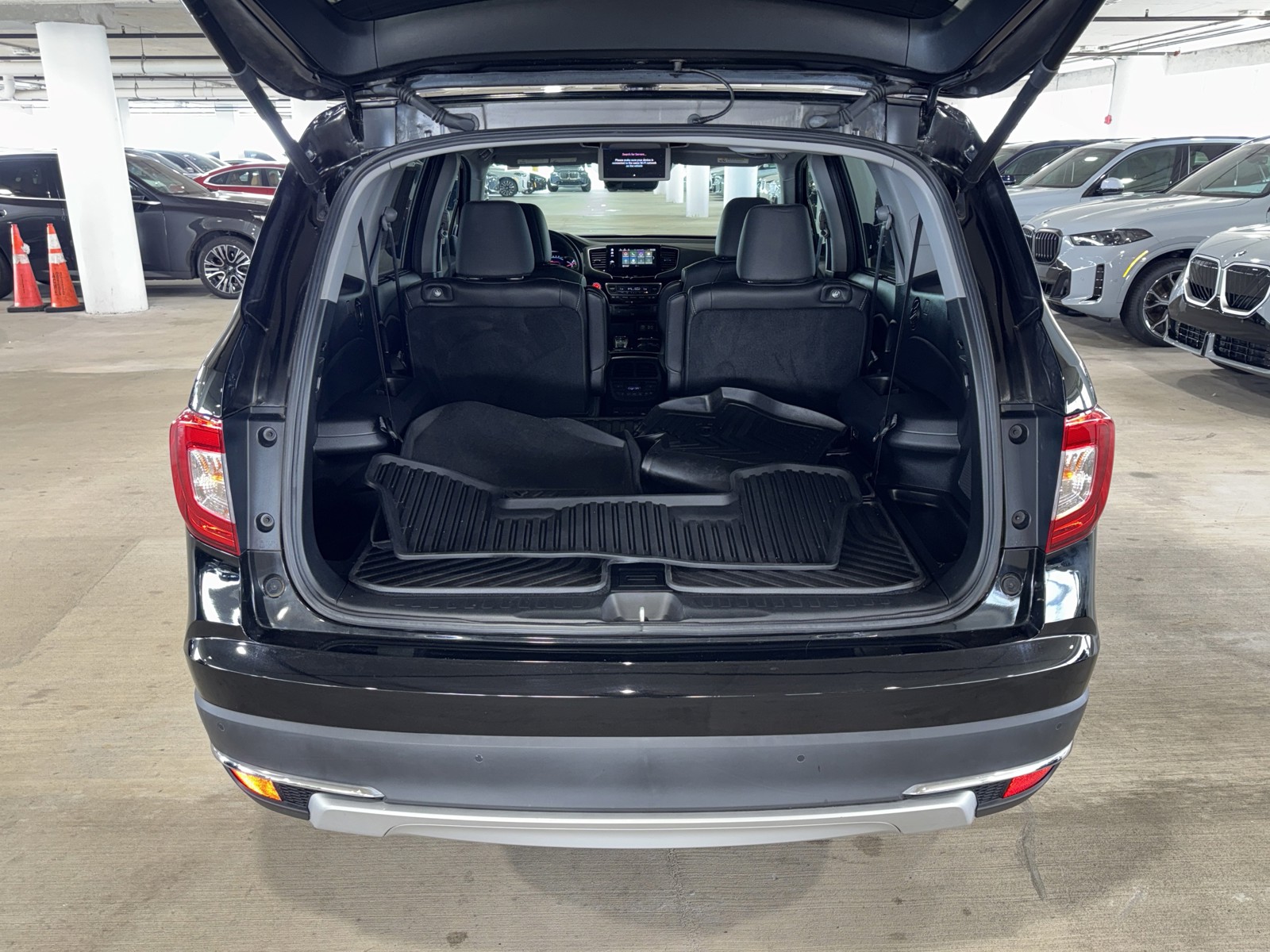 Used 2022 Black Honda Touring image 13