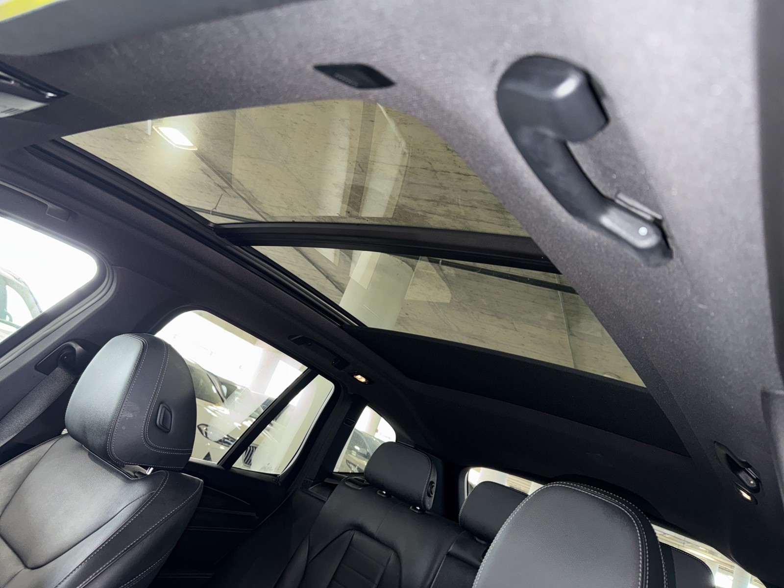 Used 2024 Gray BMW xDrive30i image 32