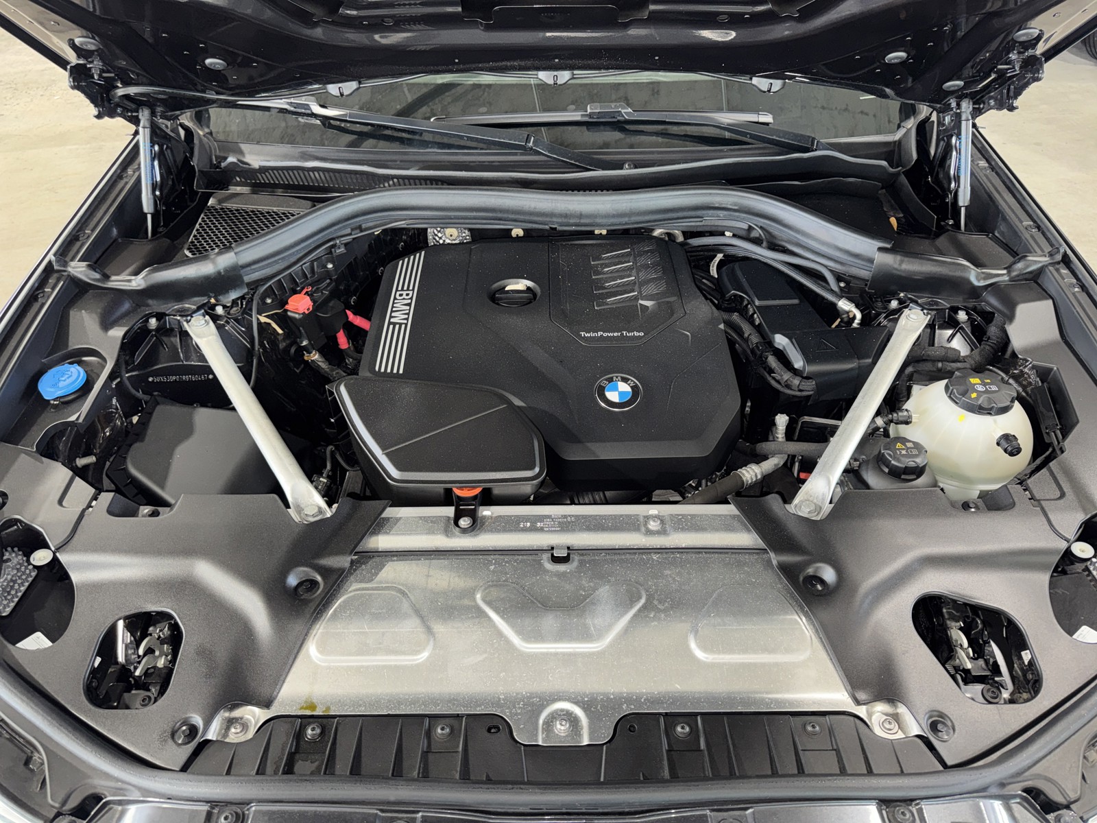 Used 2024 Gray BMW xDrive30i image 35