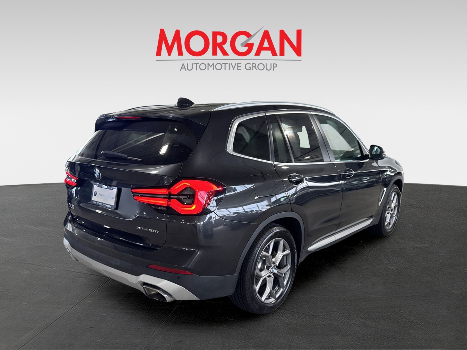 Used 2024 Gray BMW xDrive30i image 8