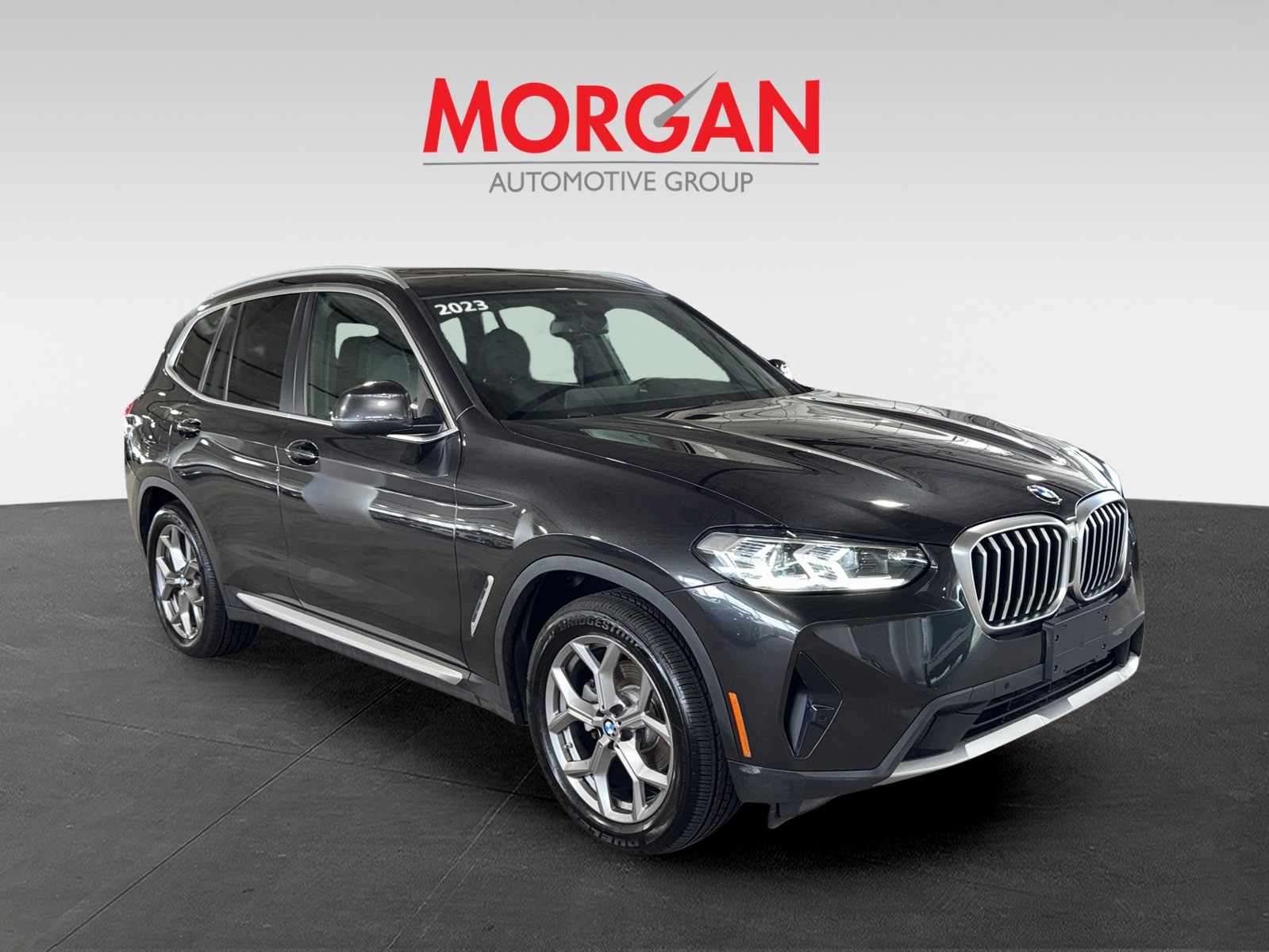 Used 2024 Gray BMW xDrive30i image 2