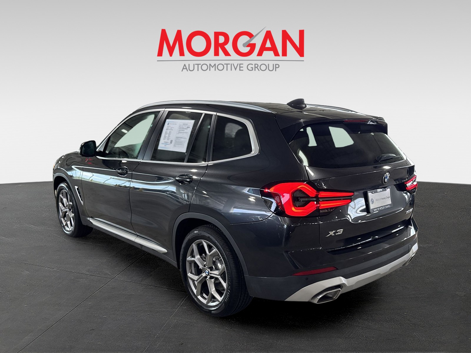 Used 2024 Gray BMW xDrive30i image 6