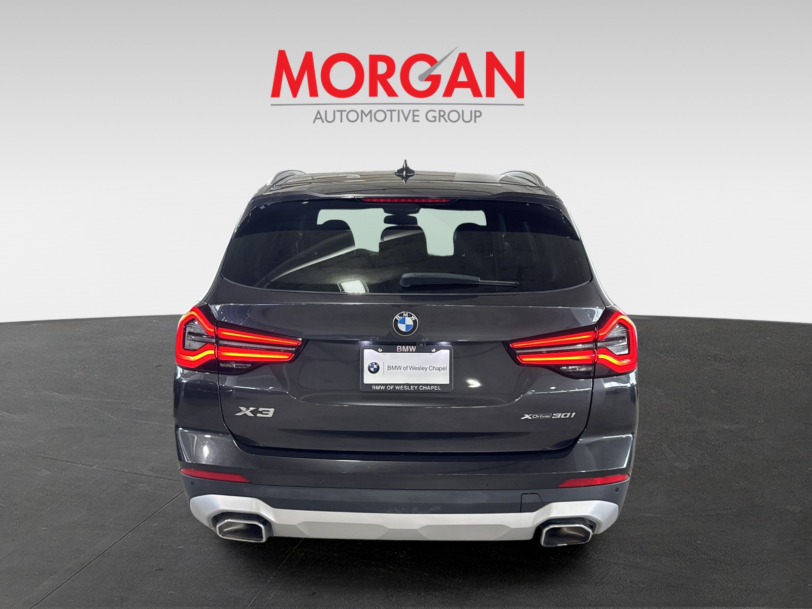 Used 2024 Gray BMW xDrive30i image 7