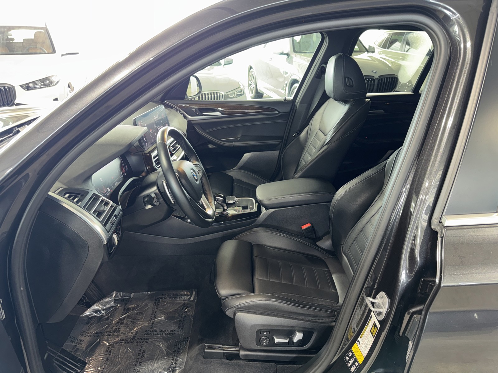 Used 2024 Gray BMW xDrive30i image 19