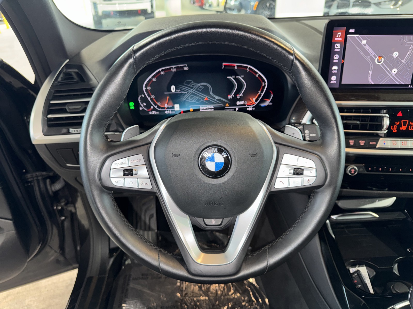 Used 2024 Gray BMW xDrive30i image 21