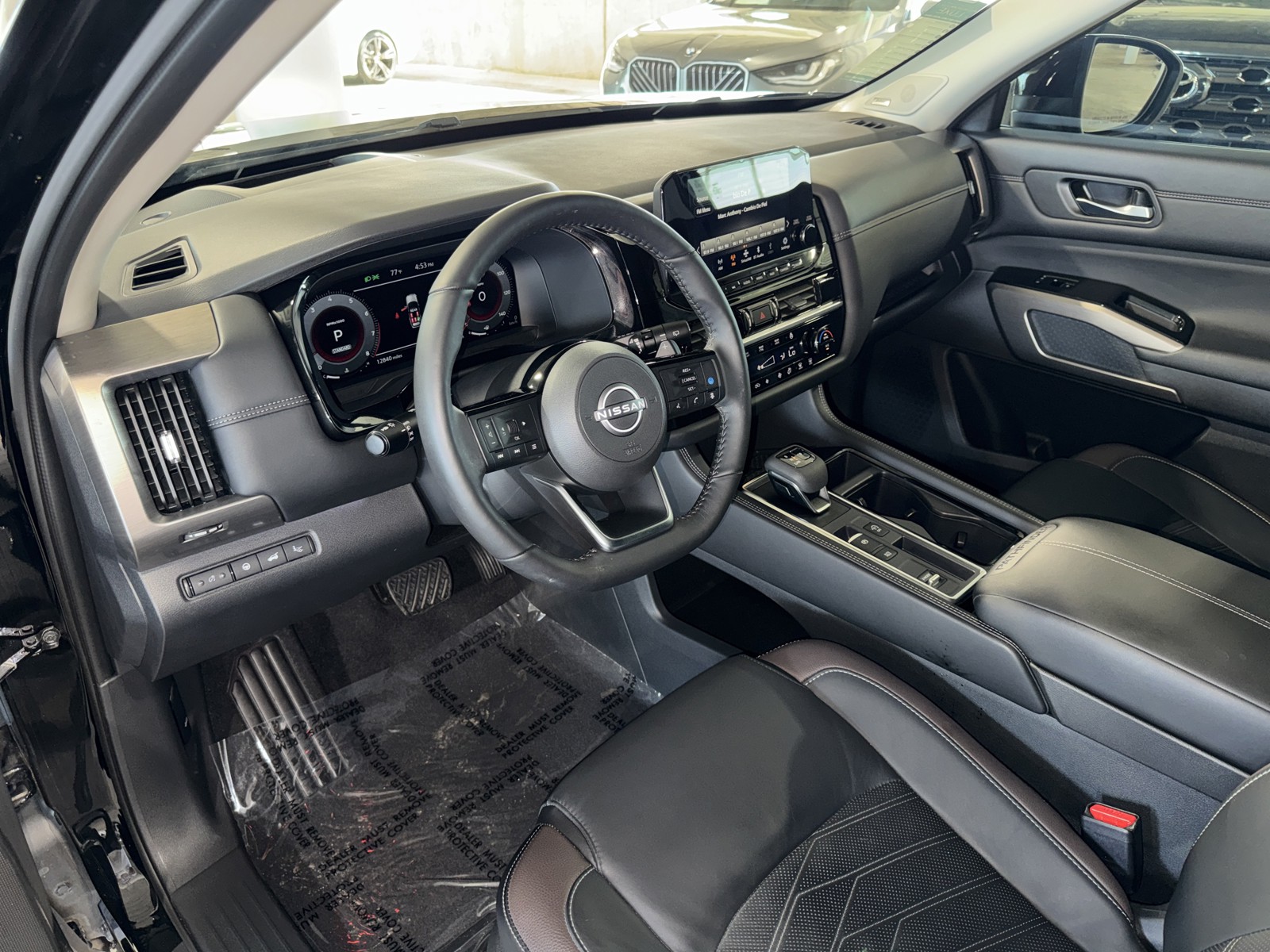 Used 2024 Black Nissan Platinum image 27