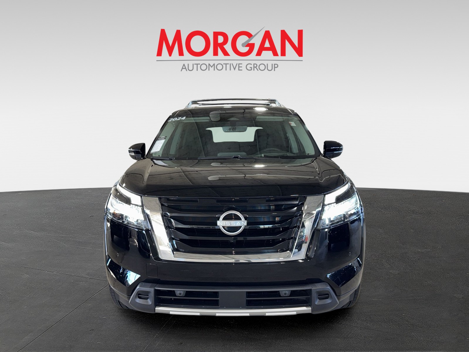 Used 2024 Black Nissan Platinum image 3