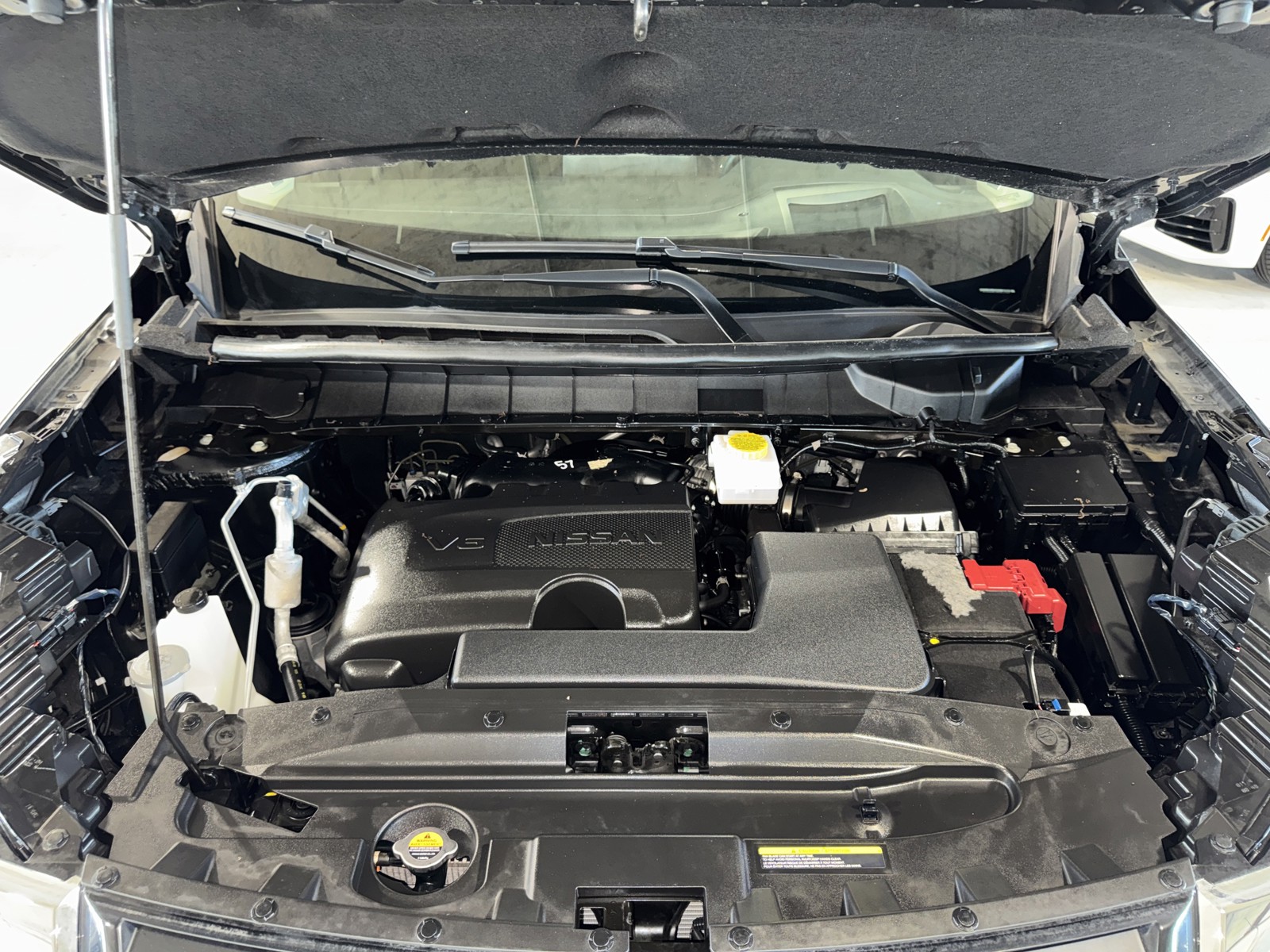 Used 2024 Black Nissan Platinum image 37