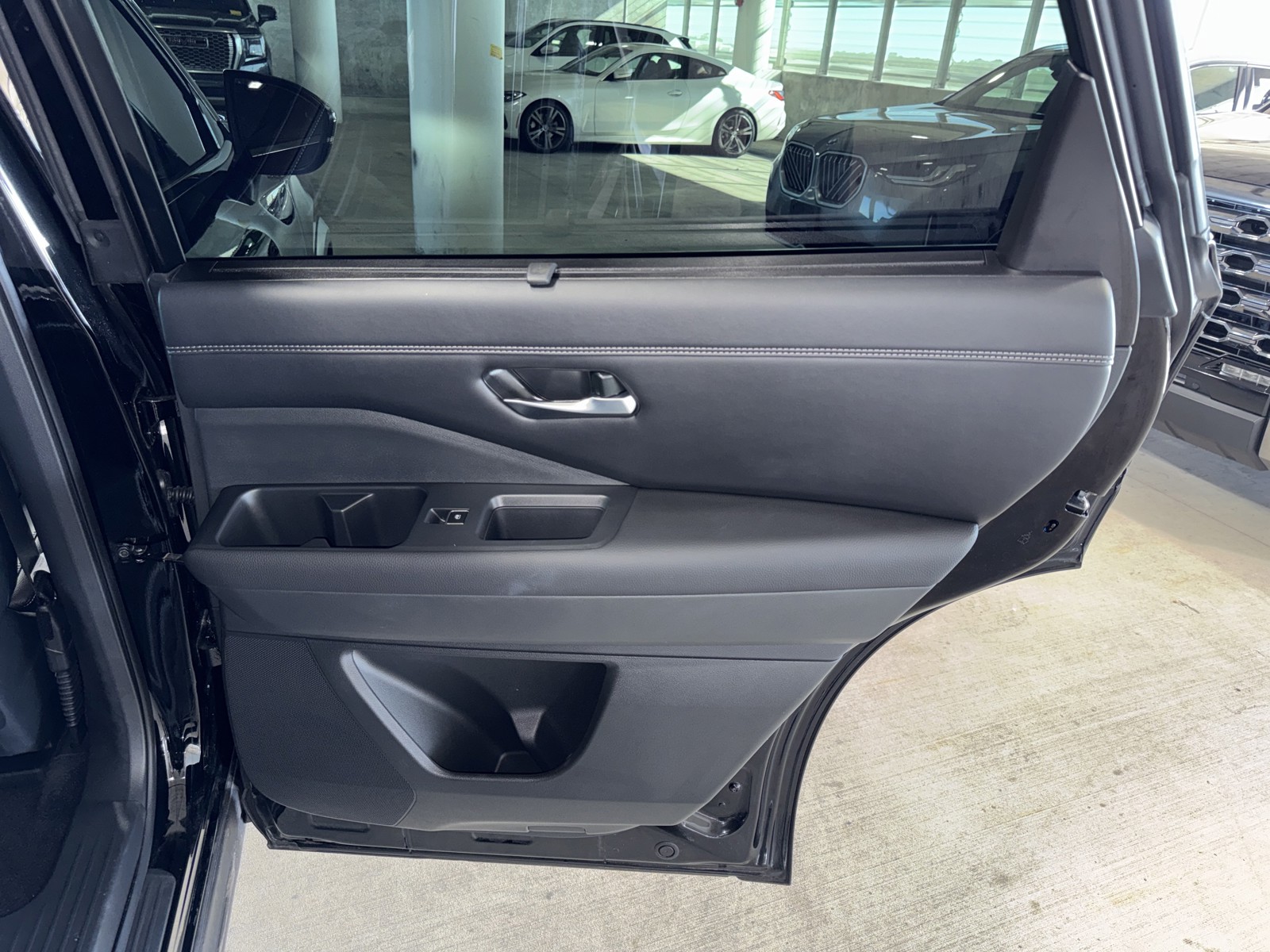 Used 2024 Black Nissan Platinum image 14