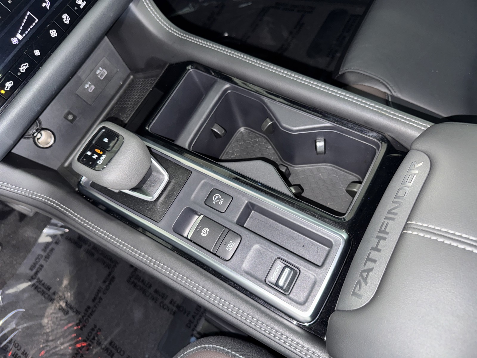 Used 2024 Black Nissan Platinum image 13