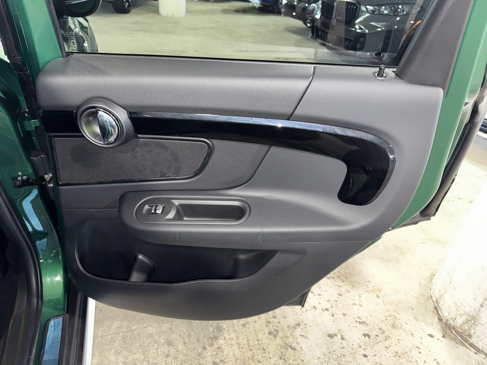 Certified Used 2024 Green MINI Signature image 15