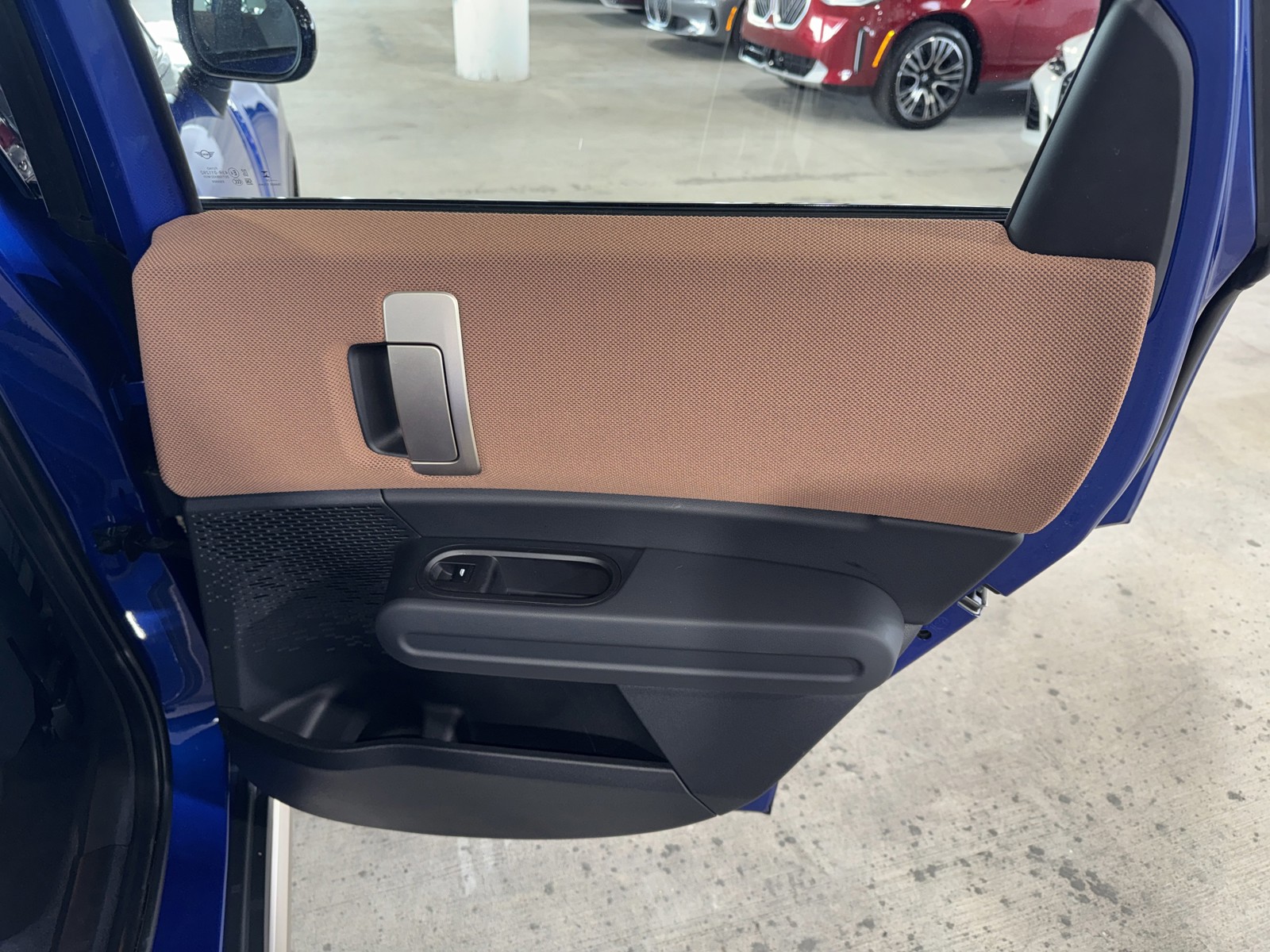 Certified Used 2025 Blue MINI Signature Plus image 11