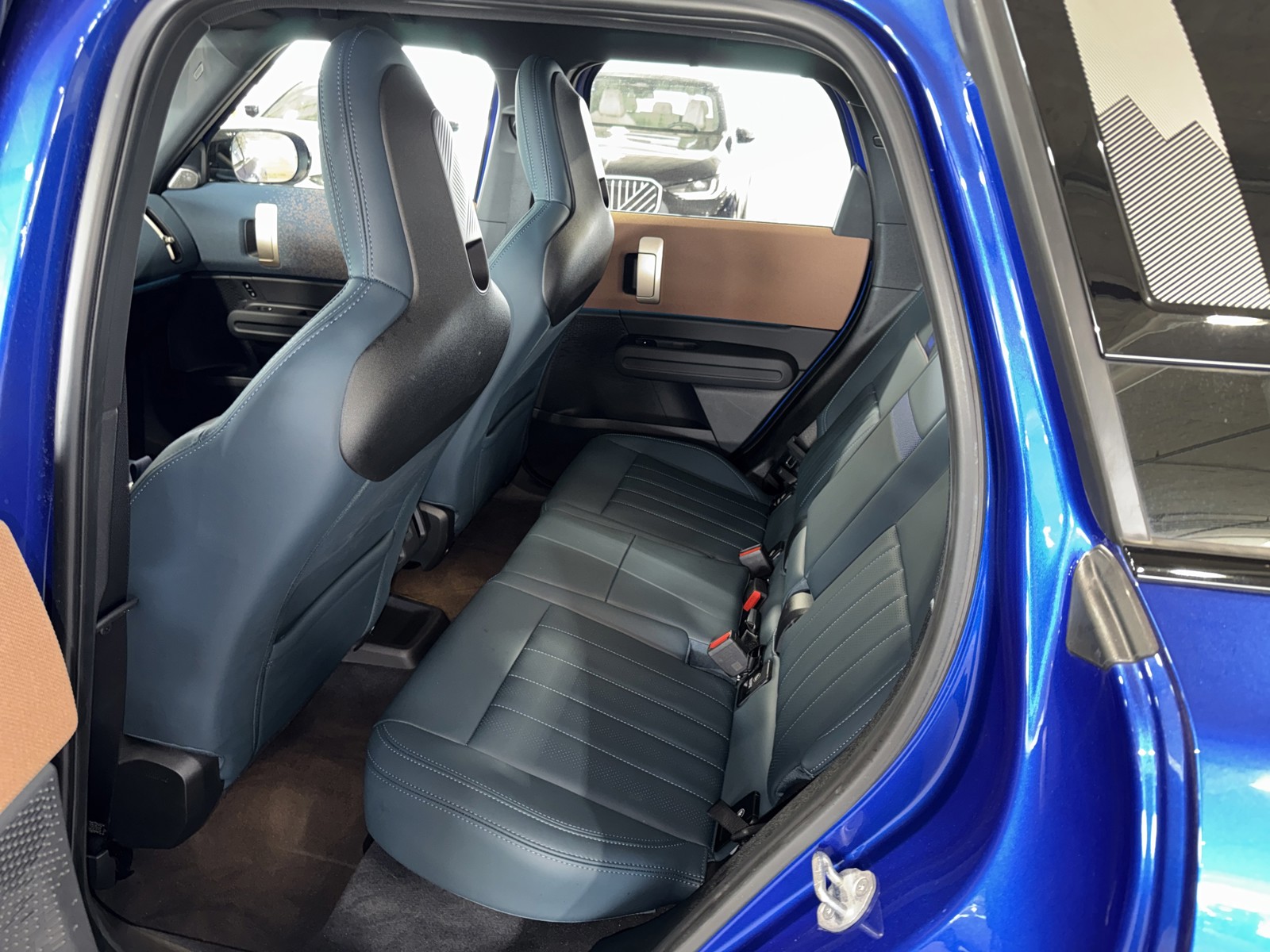 Certified Used 2025 Blue MINI Signature Plus image 15