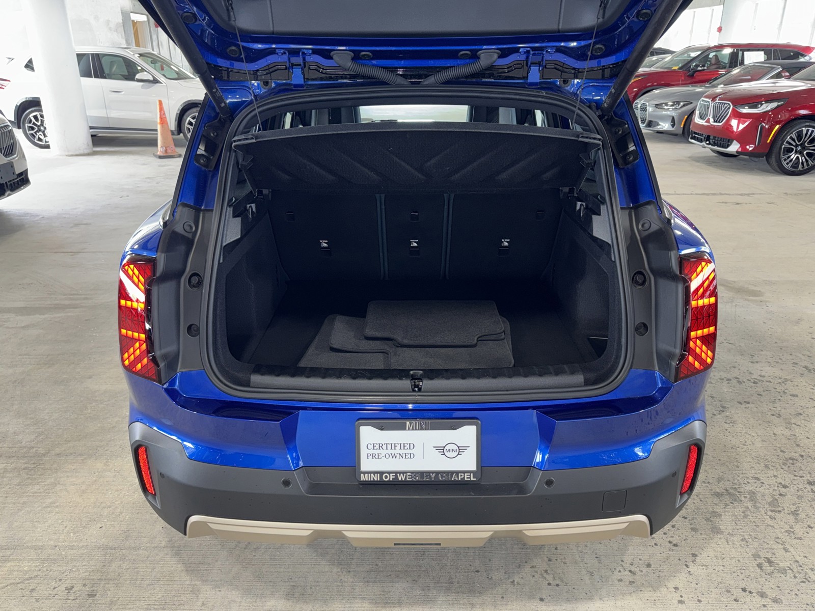 Certified Used 2025 Blue MINI Signature Plus image 13