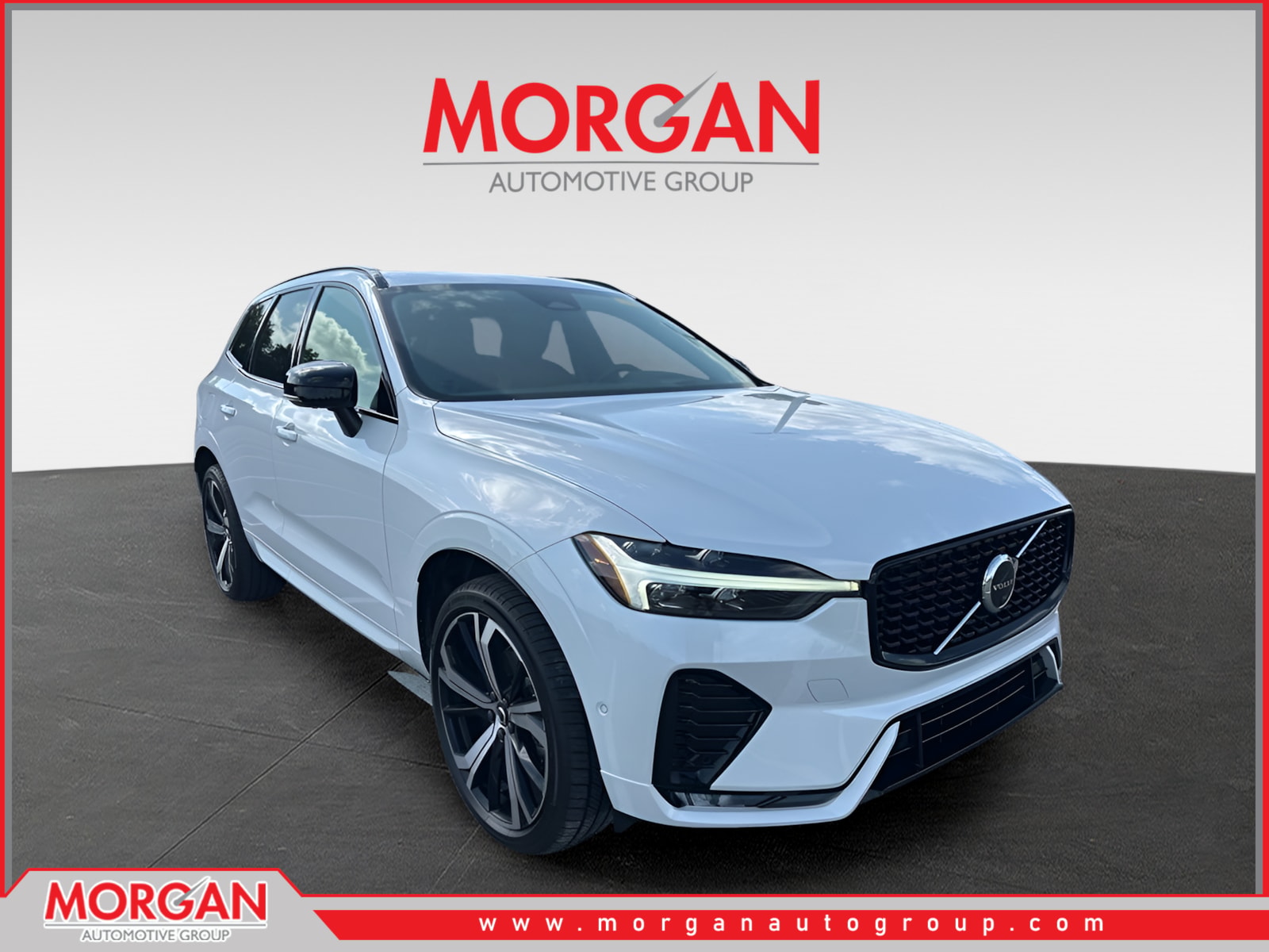 2023 Volvo XC60 Ultimate Dark Theme