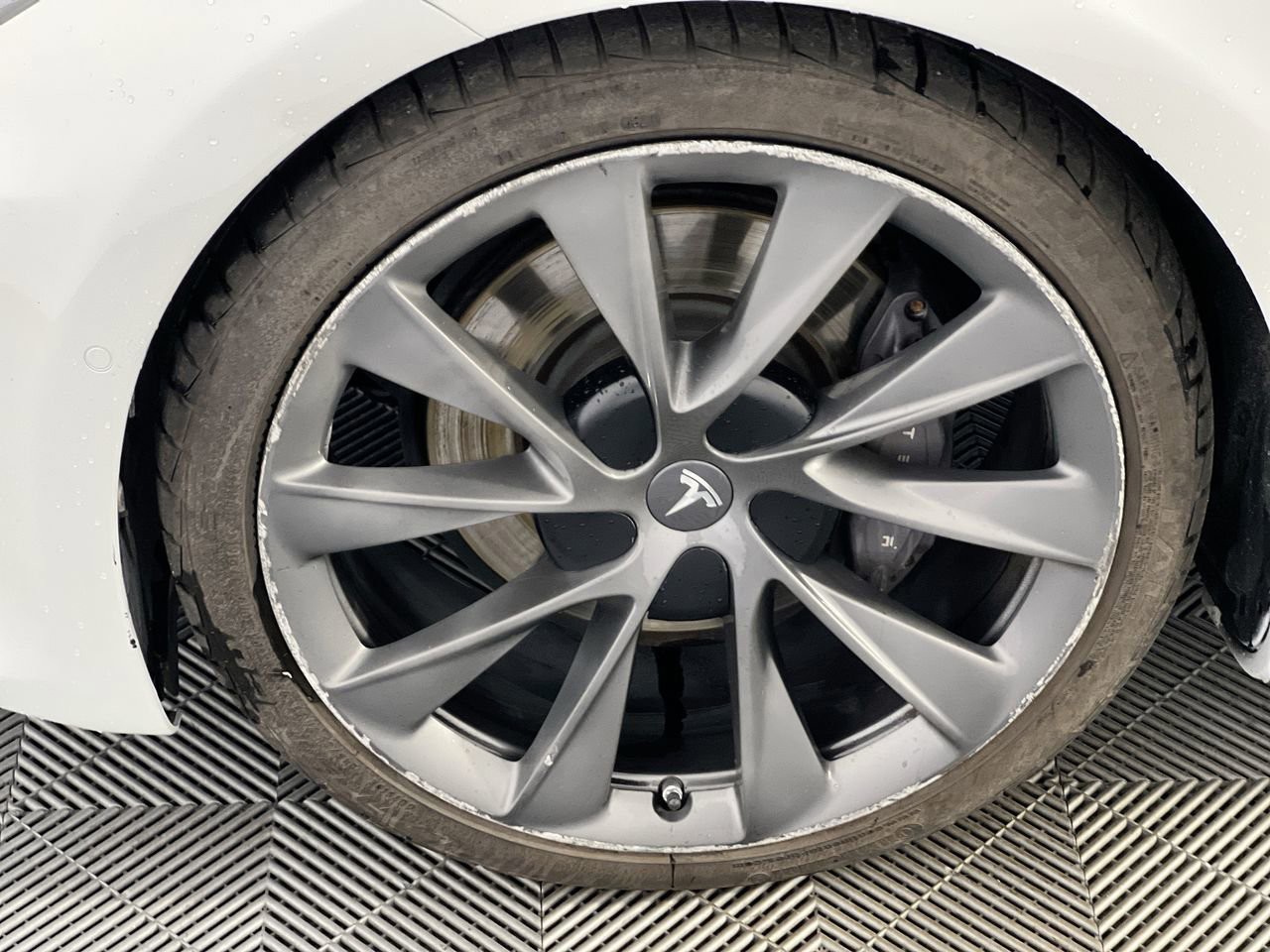 Used 2021 Pearl White Multi-Coat Tesla Long Range image 11