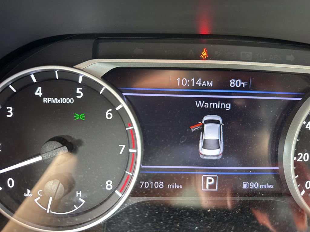 Used 2022 Electric Blue Metallic Nissan SR image 20